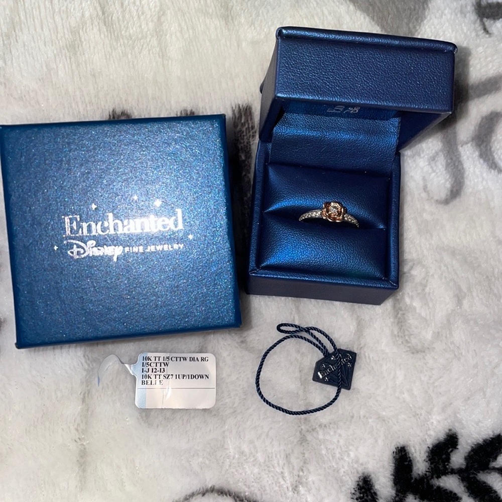 DISNEY ENCHANTED BELLE RING SZ7
